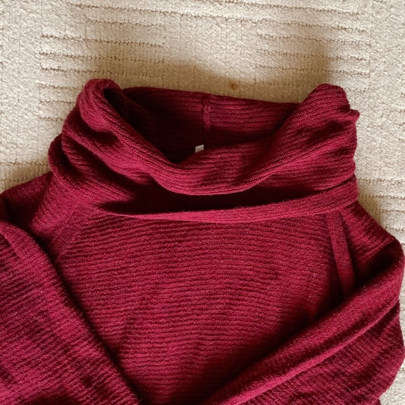 Texturized Maroon 3/4 Sleeve Cowl Neck Sweater - Picture 3 of 4